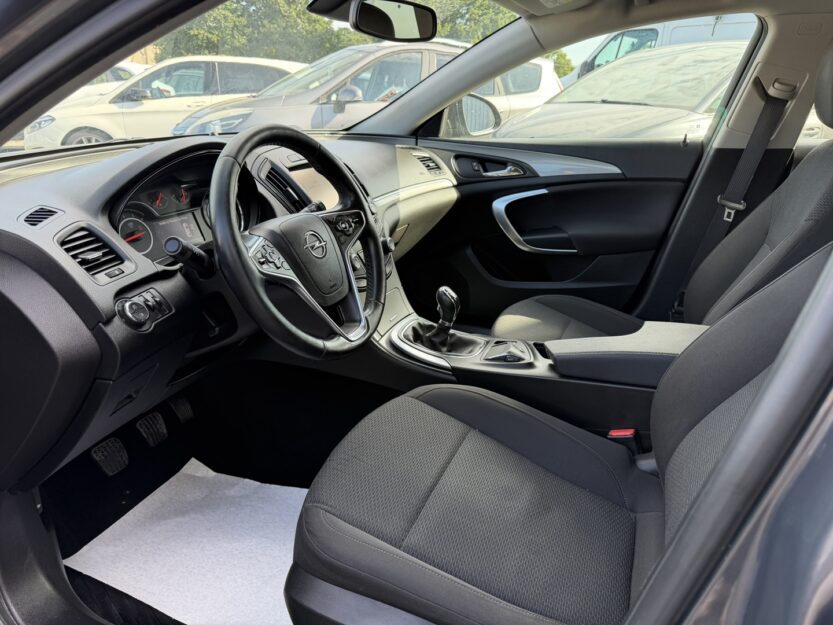 Voiture OPEL INSIGNIA