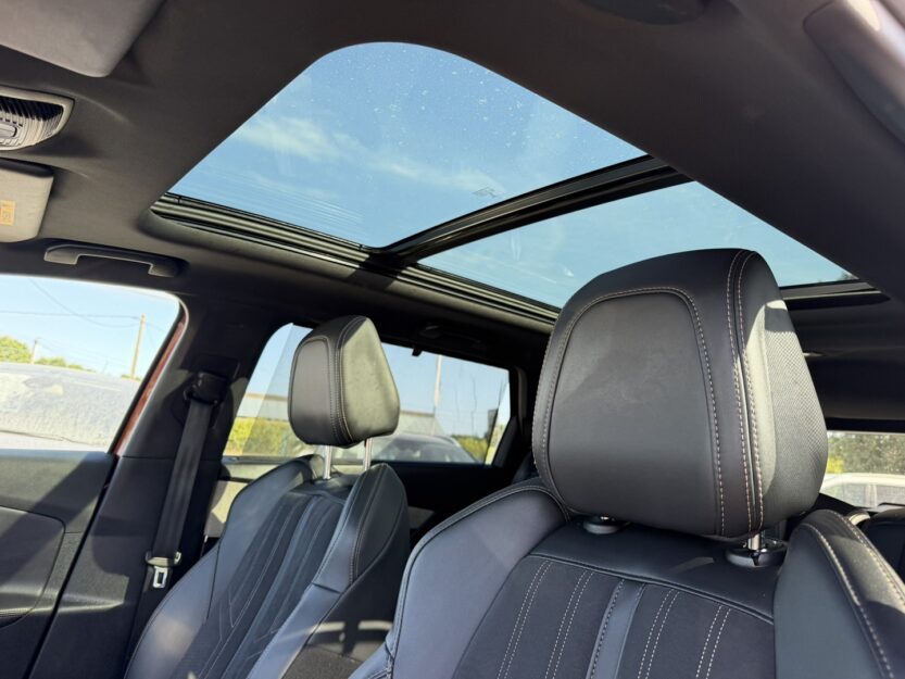 Voiture PEUGEOT 5008