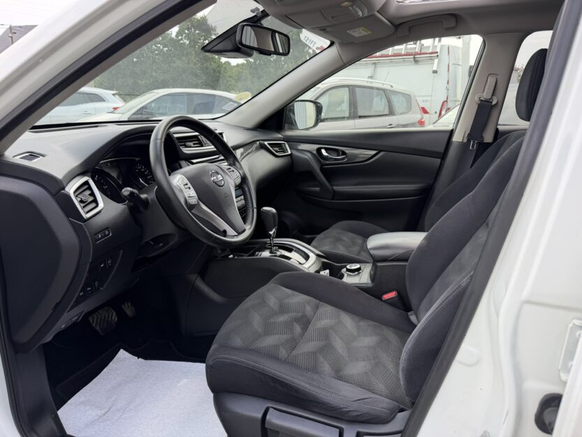 Voiture NISSAN X-TRAIL