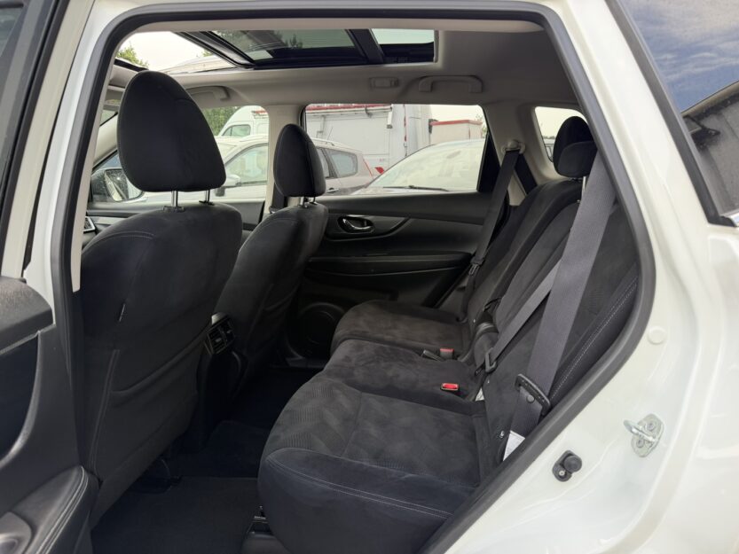 Voiture NISSAN X-TRAIL