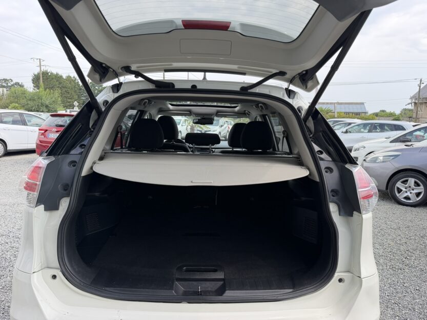 Voiture NISSAN X-TRAIL