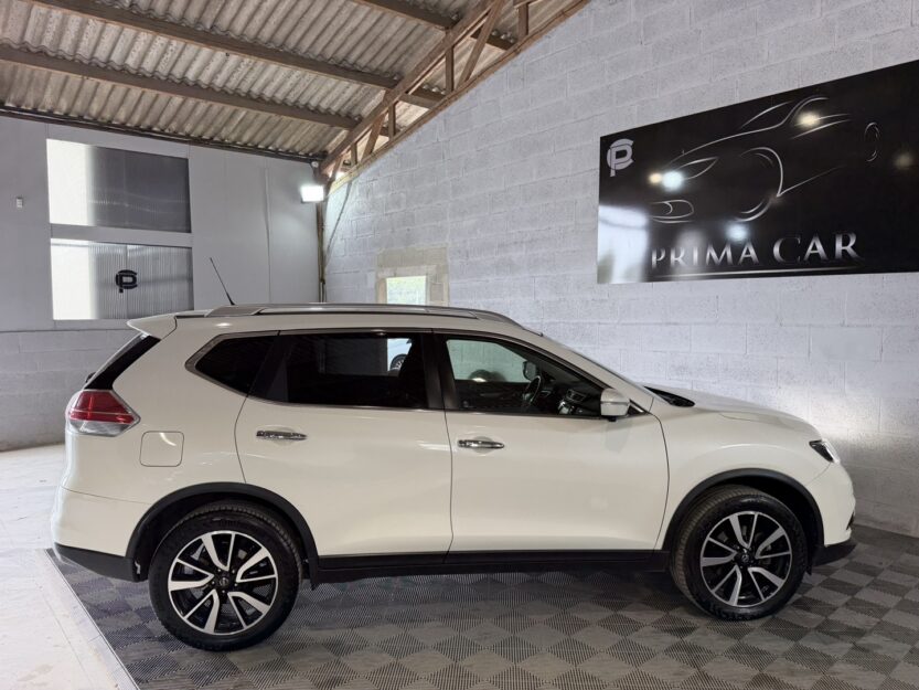 Voiture NISSAN X-TRAIL