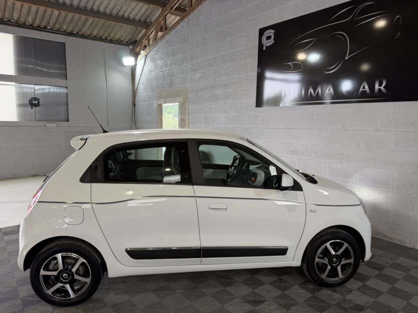 Voiture RENAULT TWINGO III