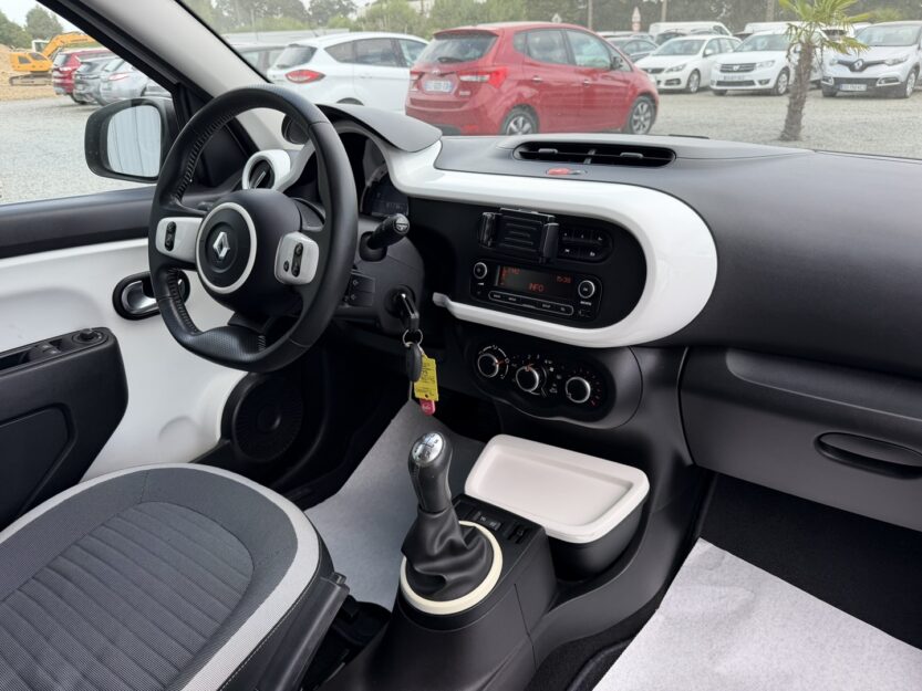 Voiture RENAULT TWINGO III