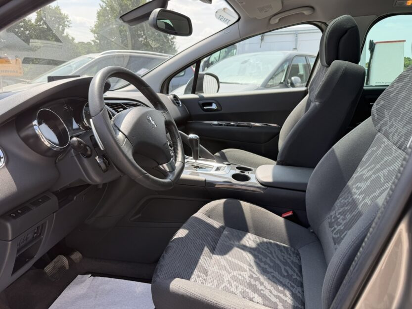 Voiture PEUGEOT 3008