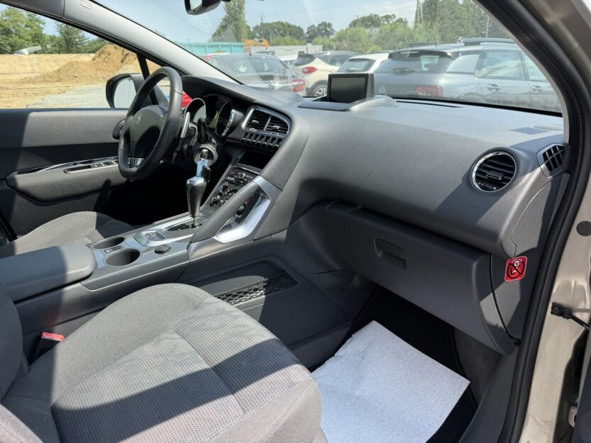 Voiture PEUGEOT 3008