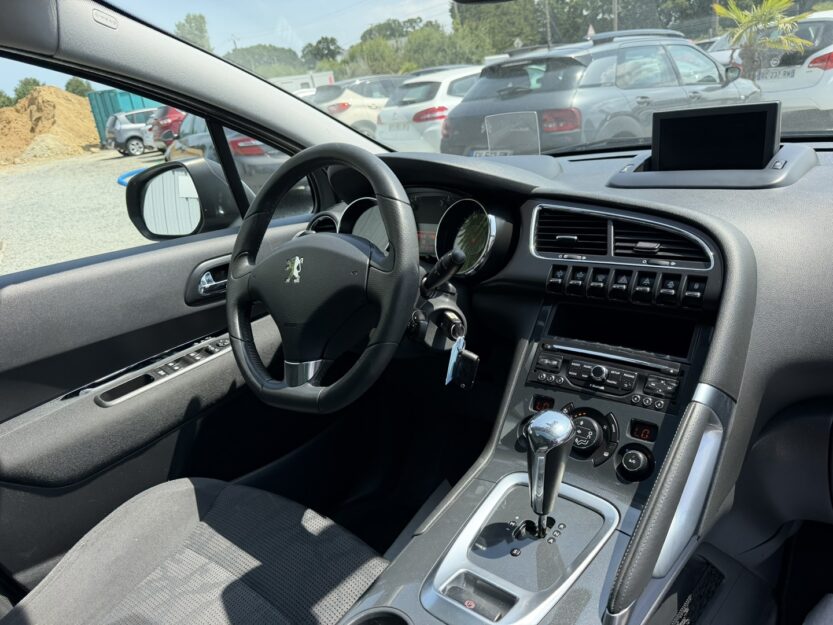Voiture PEUGEOT 3008