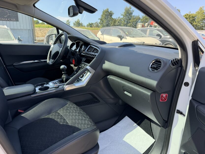 Voiture PEUGEOT 3008