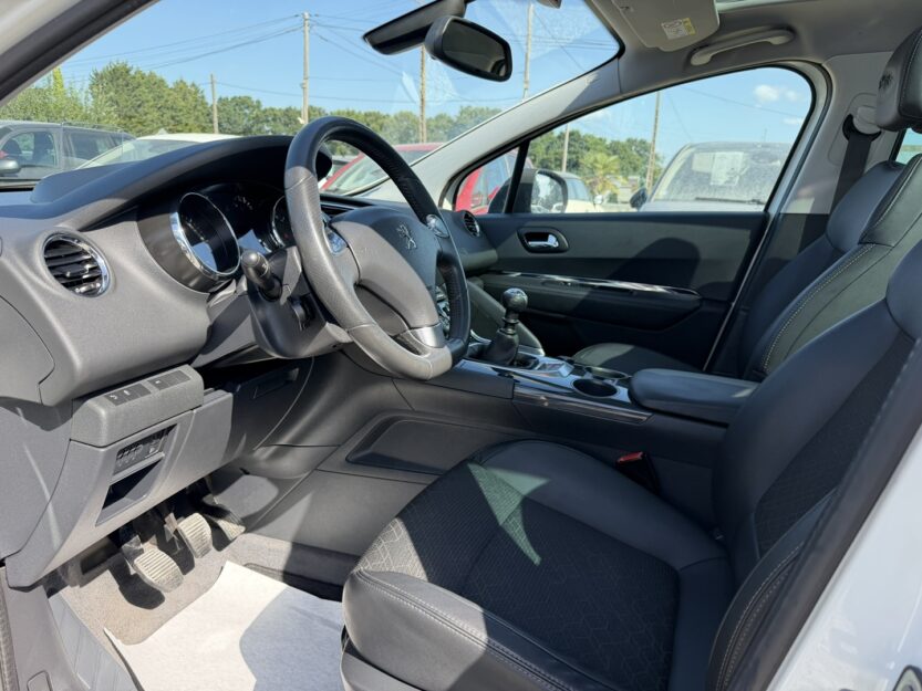 Voiture PEUGEOT 3008