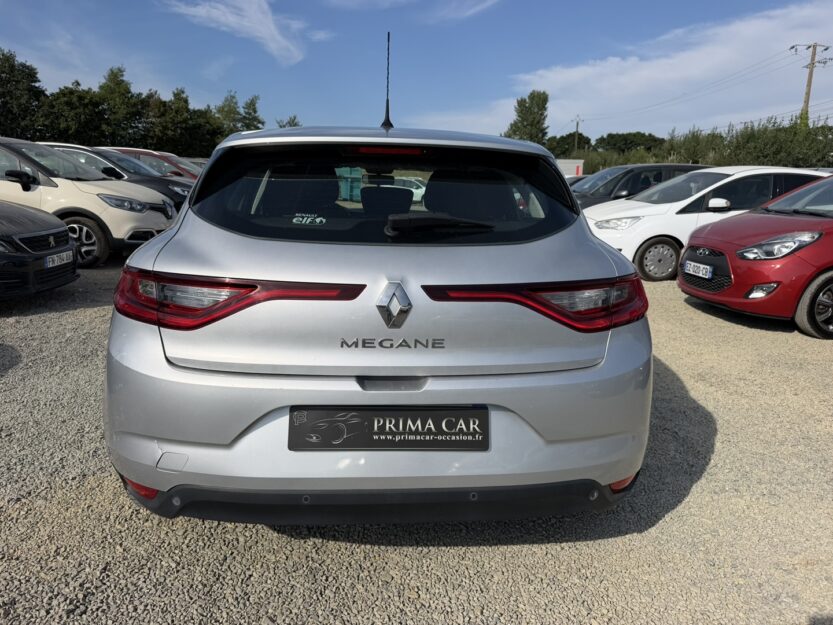 Voiture RENAULT MEGANE IV