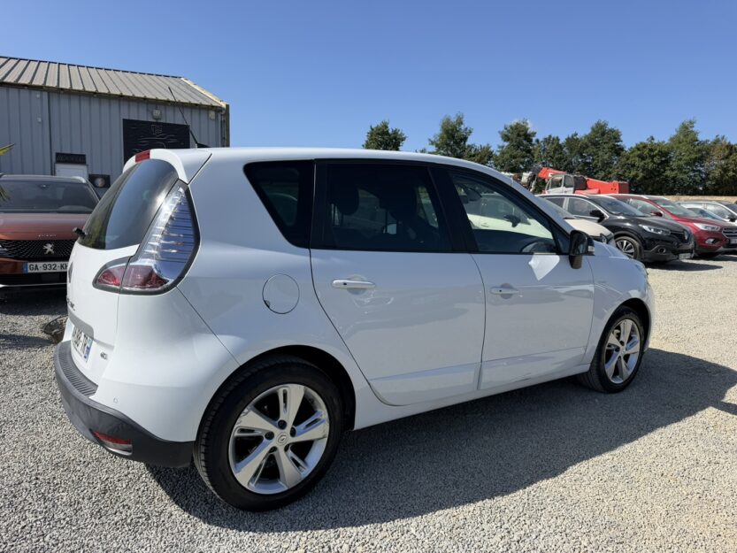 Voiture RENAULT SCENIC III