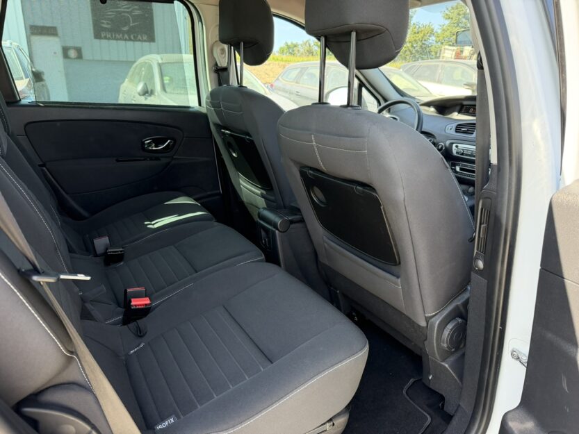 Voiture RENAULT SCENIC III