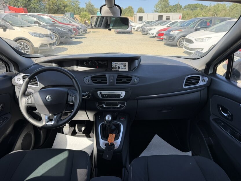 Voiture RENAULT SCENIC III
