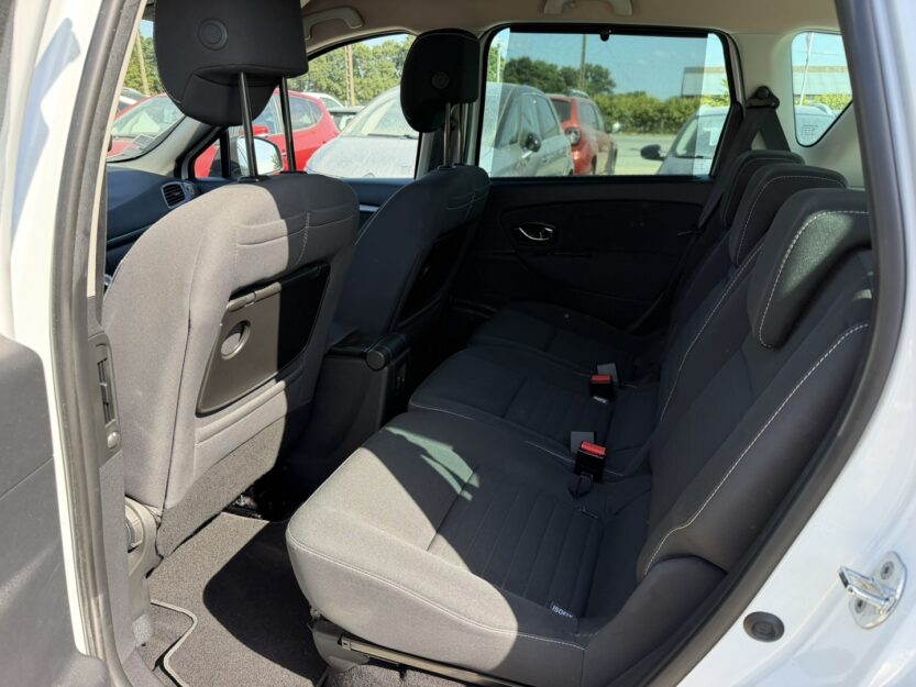 Voiture RENAULT SCENIC III