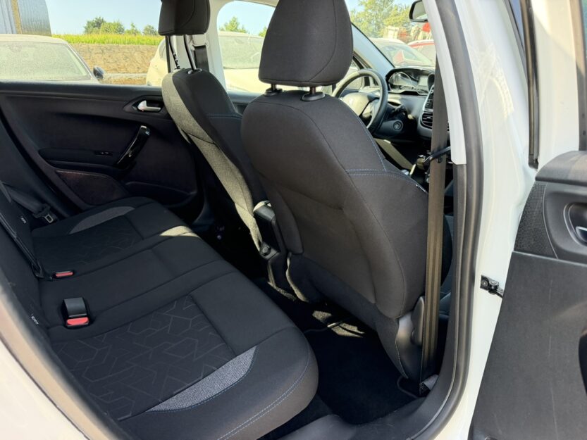Voiture PEUGEOT 2008