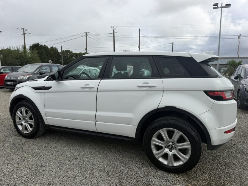 Voiture LAND-ROVER RANGE ROVER EVOQUE