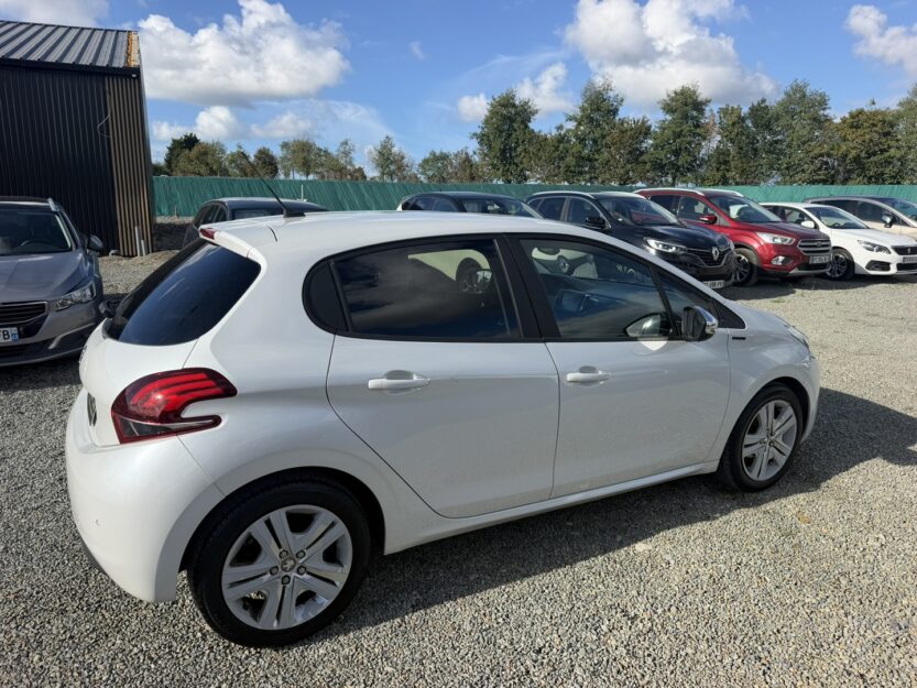 Voiture PEUGEOT 208