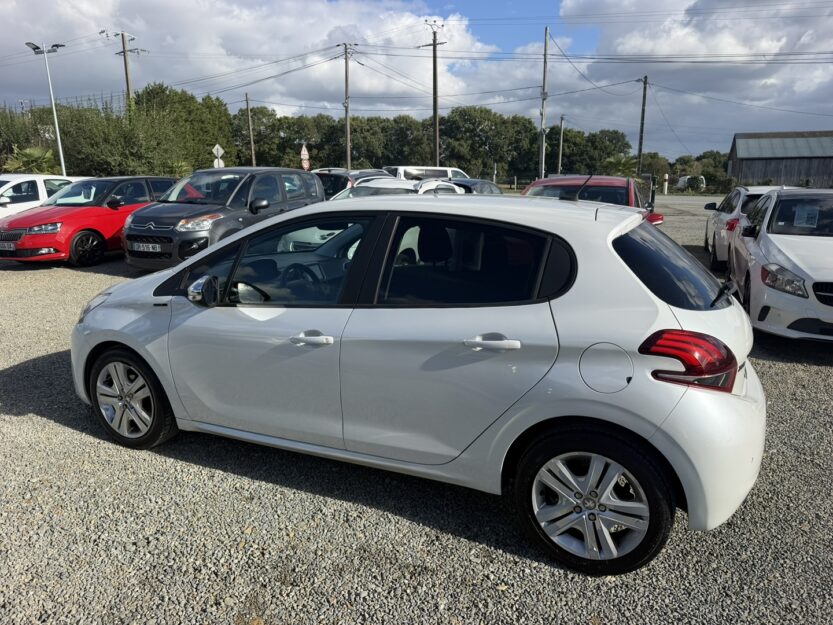 Voiture PEUGEOT 208
