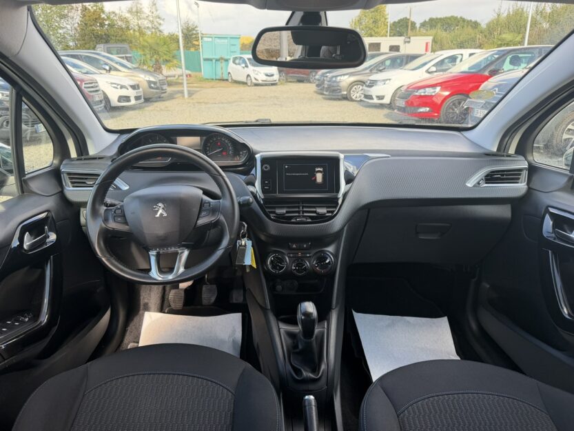 Voiture PEUGEOT 208