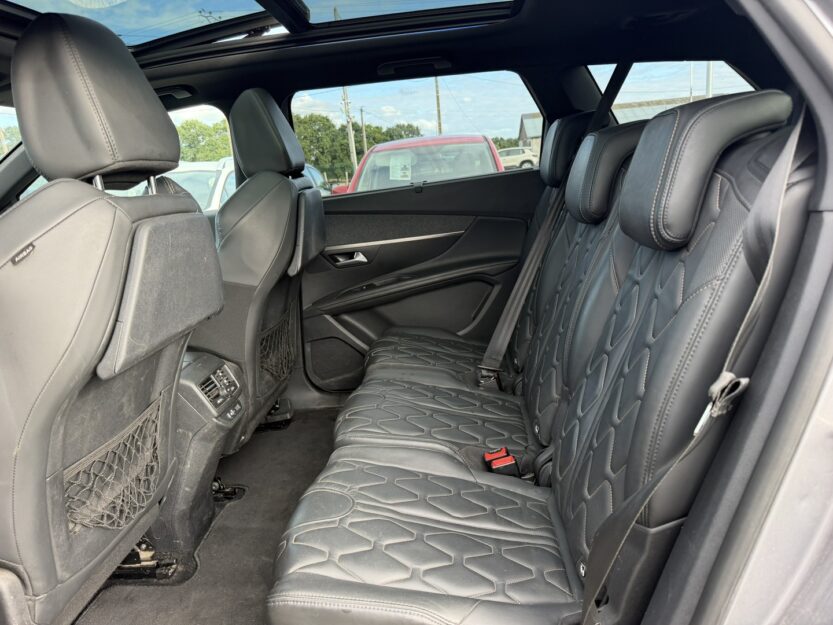 Voiture PEUGEOT 5008