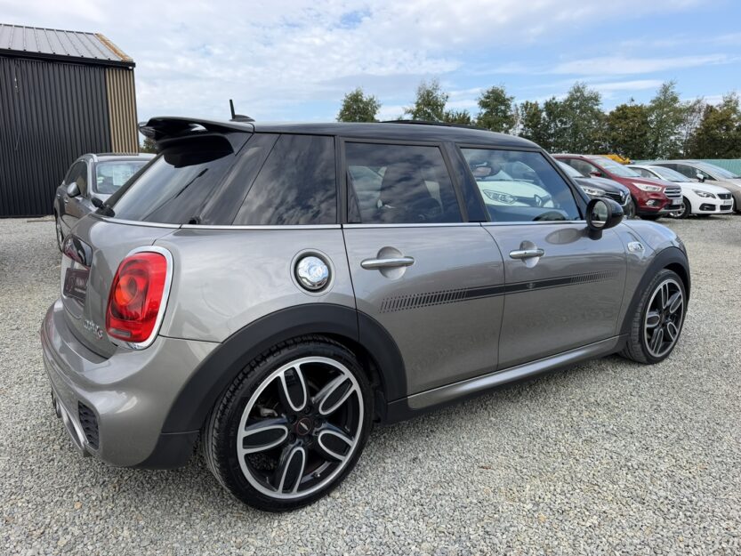 Voiture MINI MINI 5 PORTES