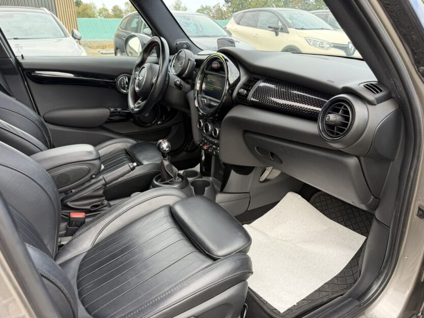 Voiture MINI MINI 5 PORTES
